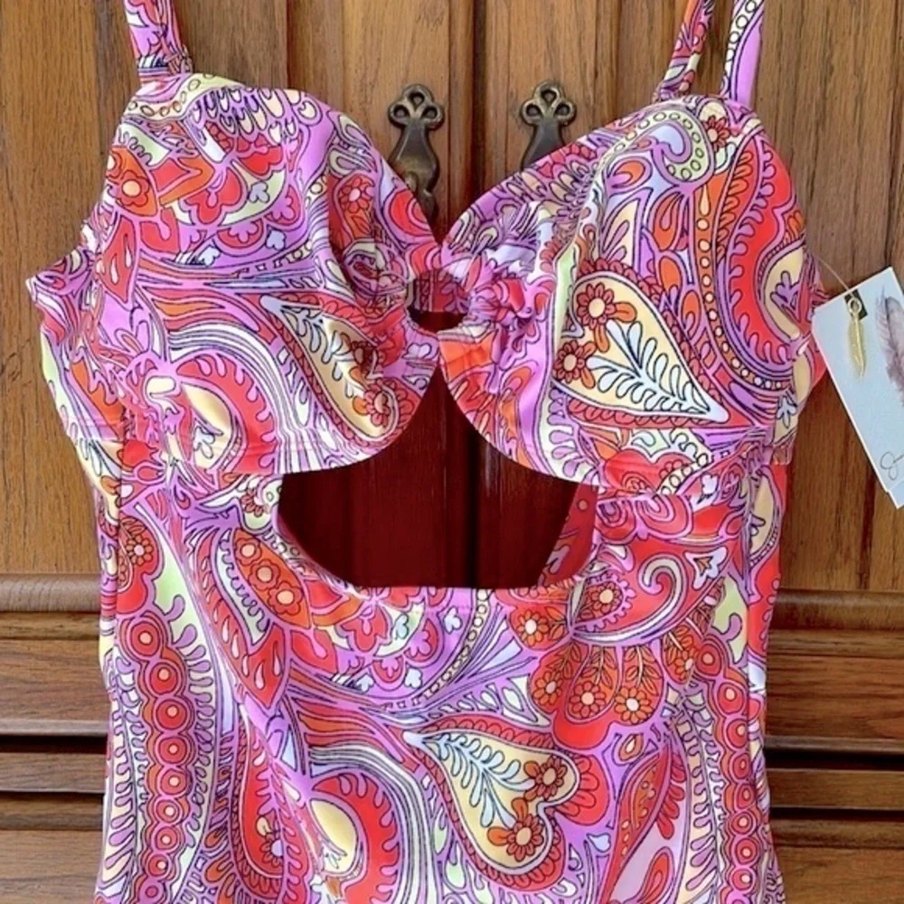 Brand New Jessica Simpson Paisley Flower Child O-Ring Cutout One-Piece Swimsuit